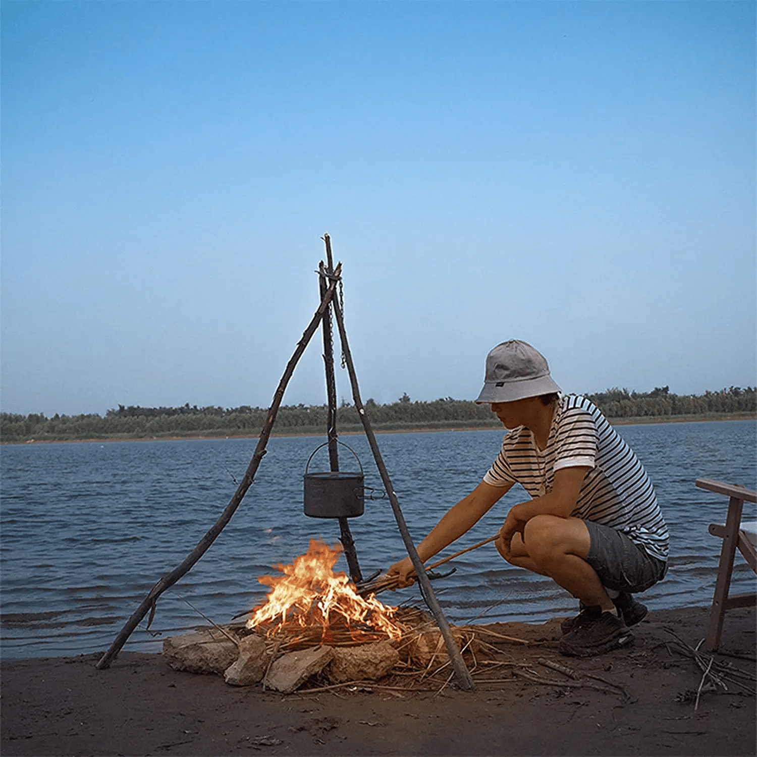 Camping Tripod Board with Adjustable Chain for Hanging Cookware