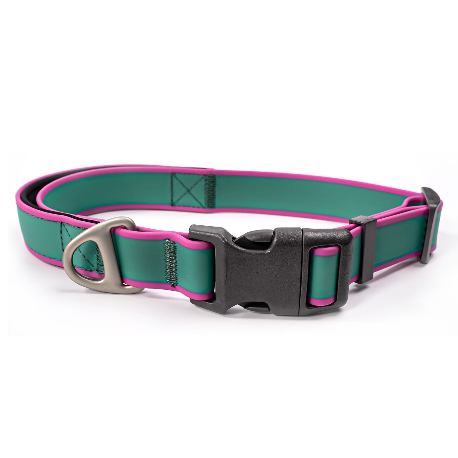 Tactical collar for medium and large dogs Odor-proof & mildew-resistant Beach-ready quick rinse Non-slip padded interior Rust-proof zinc alloy D-ring Tactical PVC collar for bite work Mountain hiking